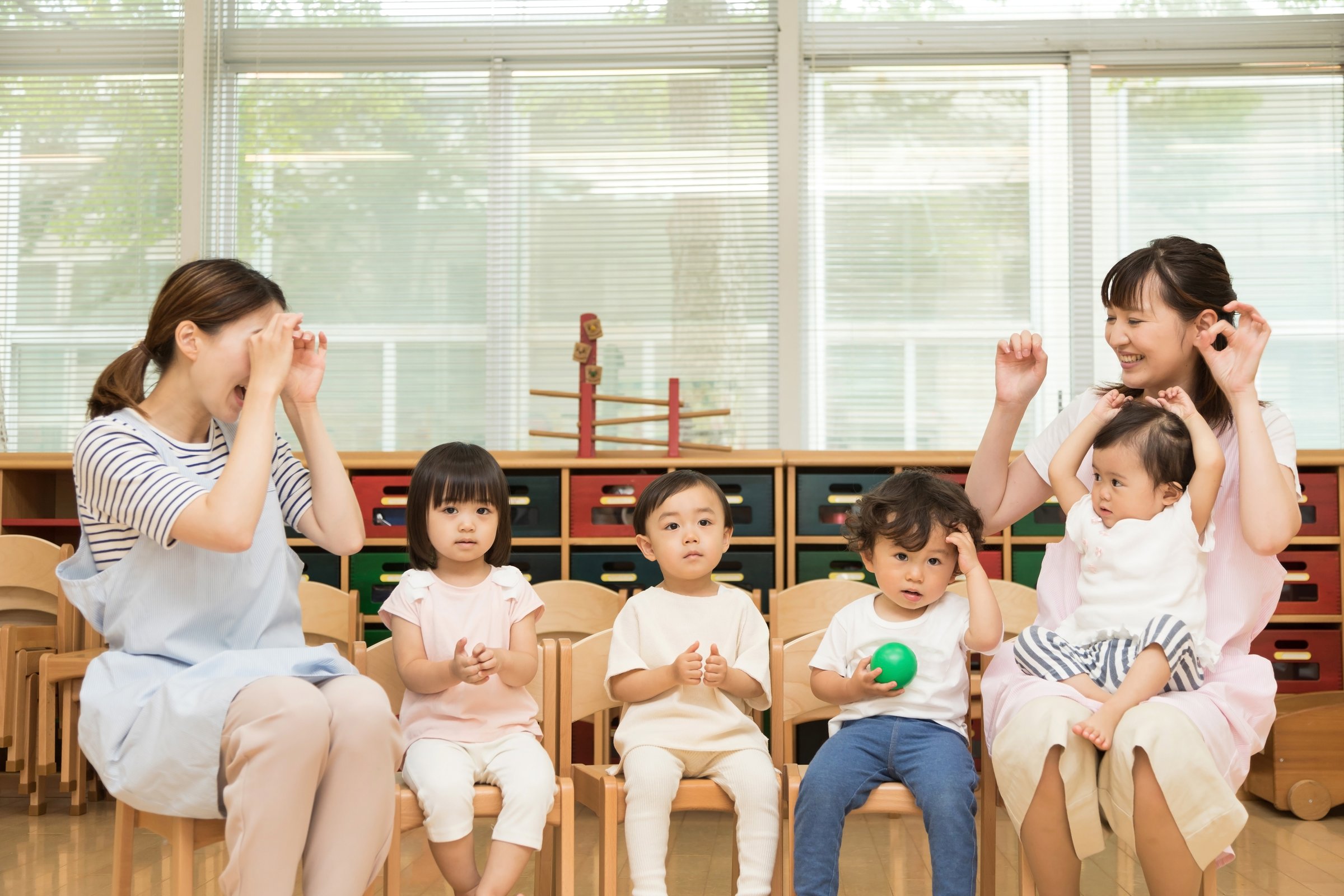 ゆこりで過ごす子どもたちとスタッフの様子